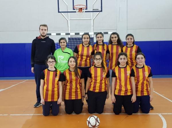 Okullararası Futsal Turnuvasında Gaziler Fırtınası