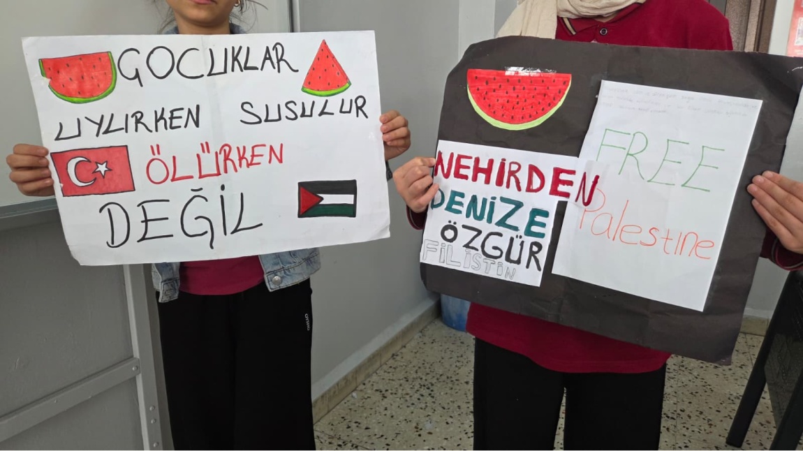 ÖĞRENCİLERİMİZDEN SUMUD FİLOSU İÇİN DESTEK VE DAYANIŞMA MESAJI